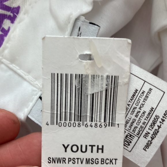 Disney Girl's bucket hat, with tag. Disney Parks brand. - Picture 4 of 4